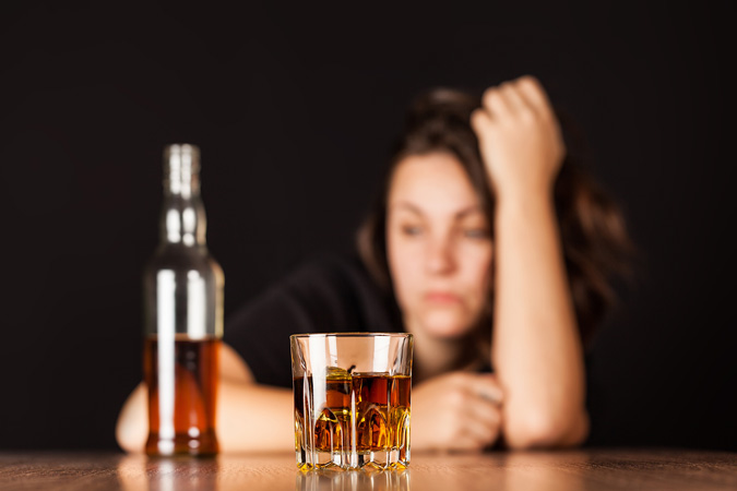 ترک اعتیاد به الکل برای مردان سخت‌تر زنان است